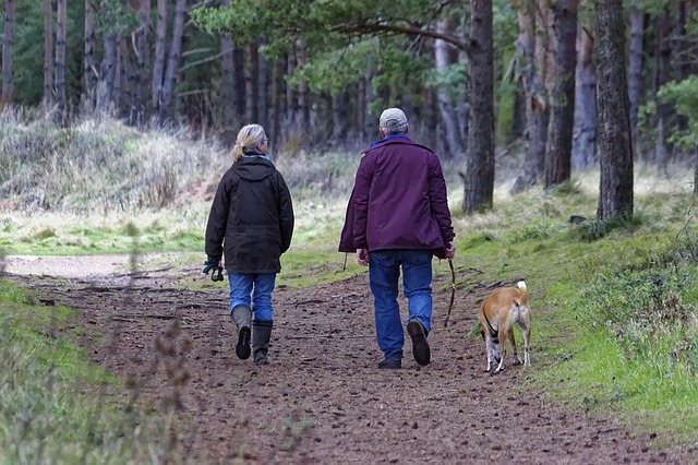 walking can cause pain with spinal stenosis